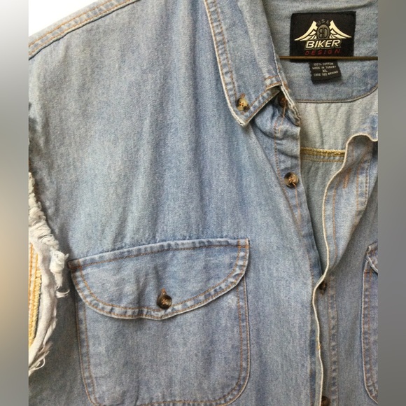 Vintage Reno Nevada 2008 button up shirt - Picture 3 of 8